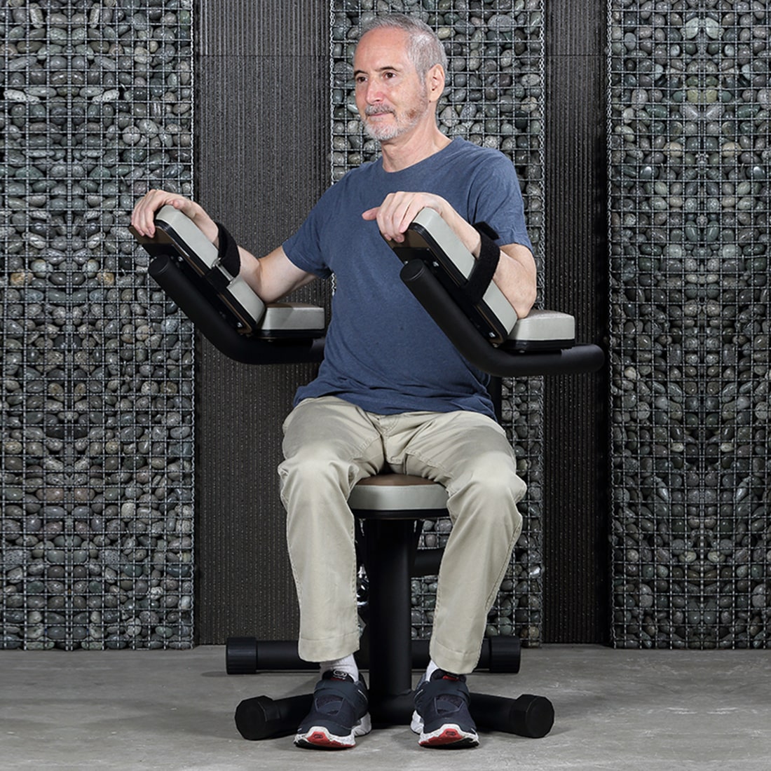 Hydraulic gym equipment for rehabilitation